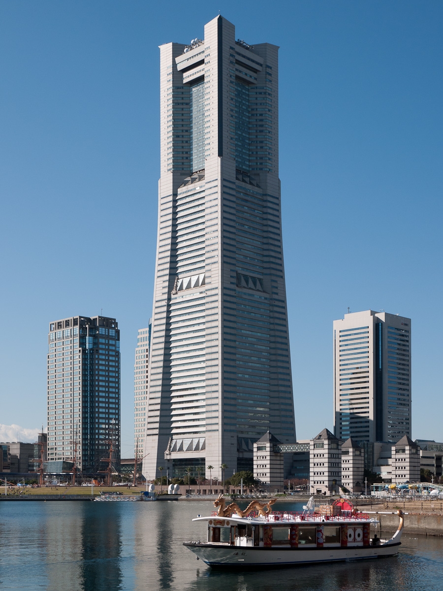 3.برج یادبود یوکوهاما (Yokohama Landmark Tower)